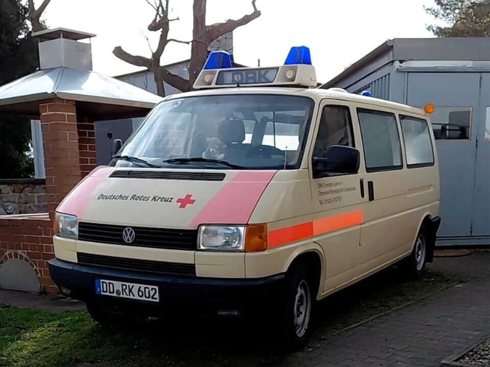 Ein altes DRK-Einsatzfahrzeug
