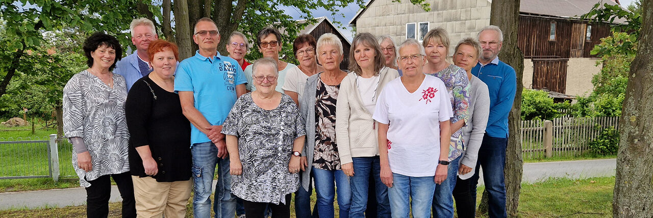 Gruppenbild des DRK Ortsvereins Arnsdorf